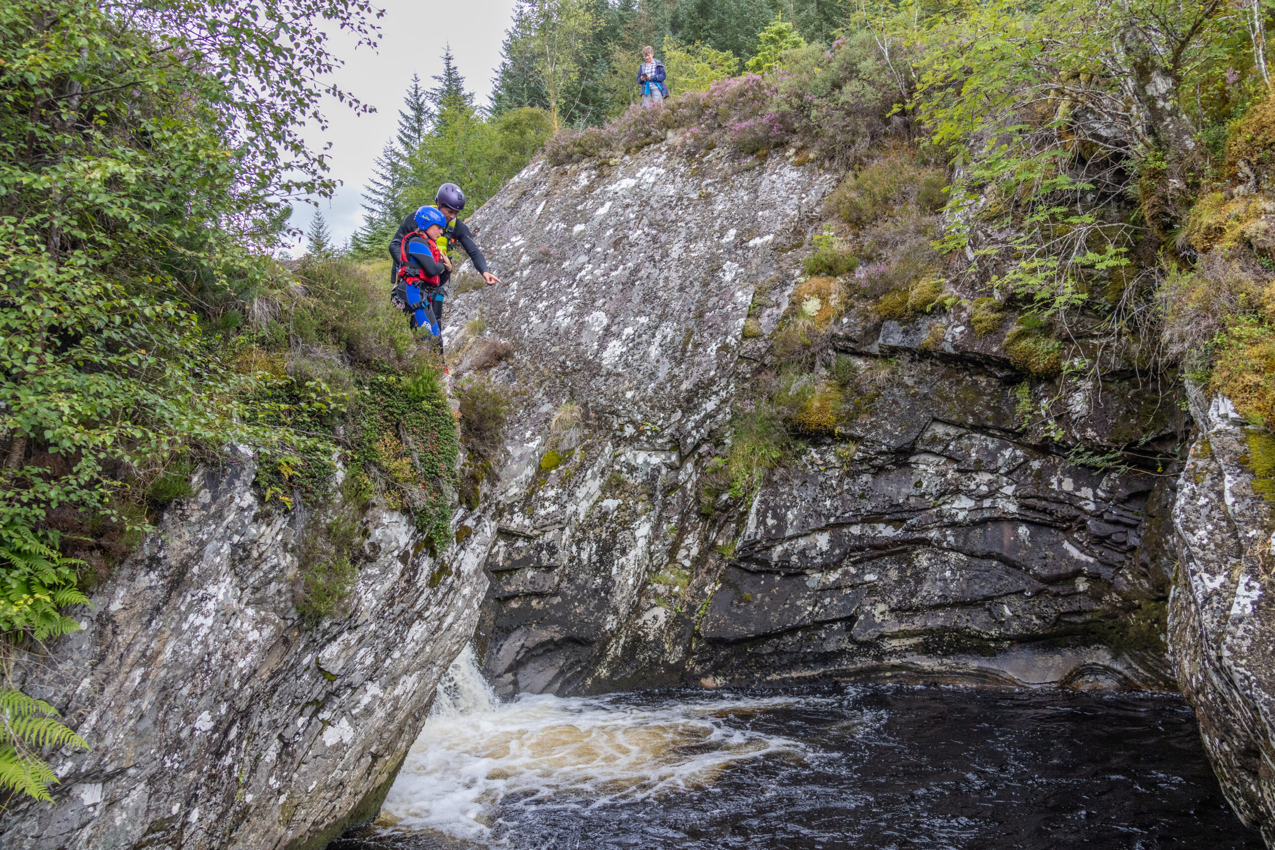 uamha canyon jump