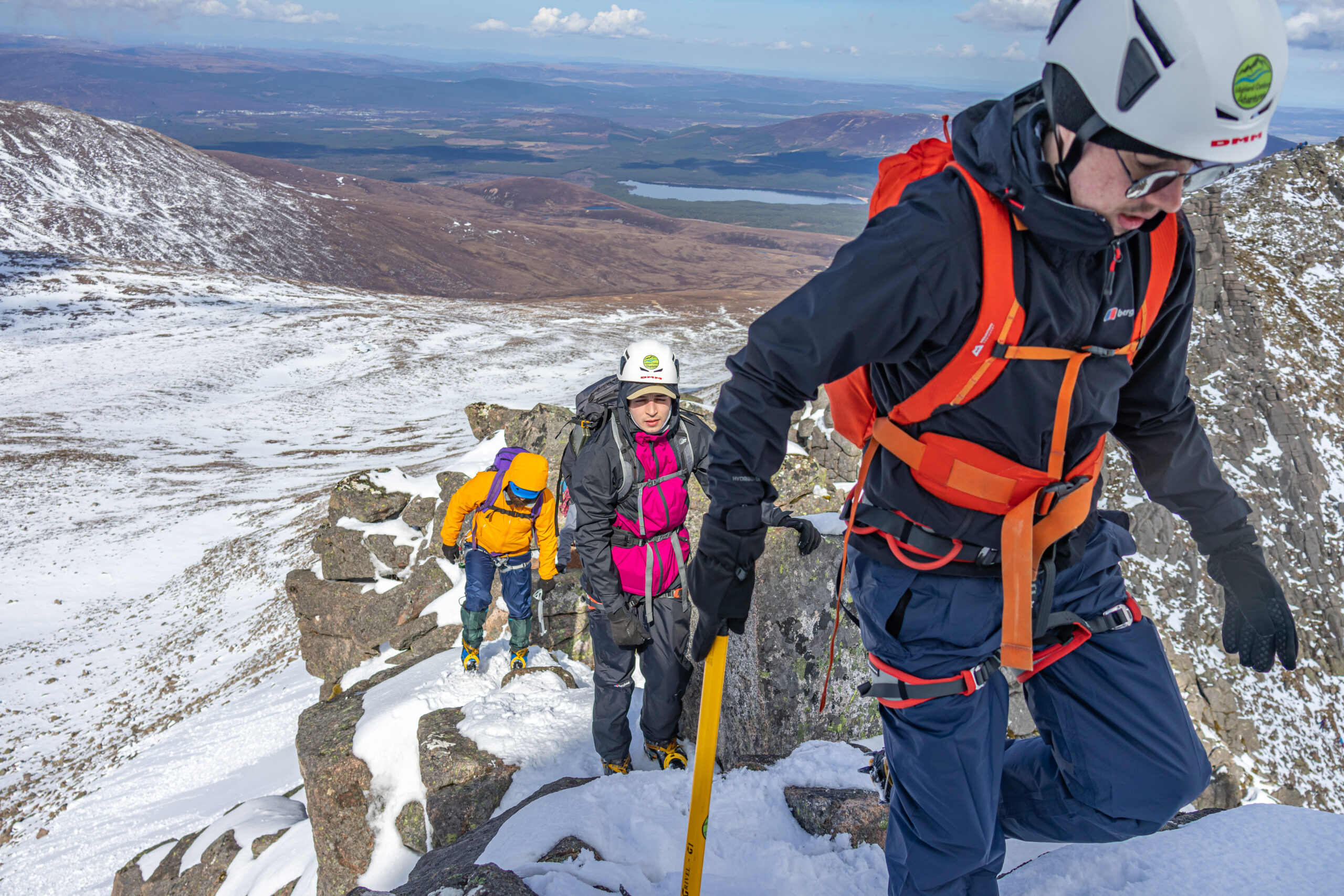 Winter Mountaineering Fiacaill Ridge