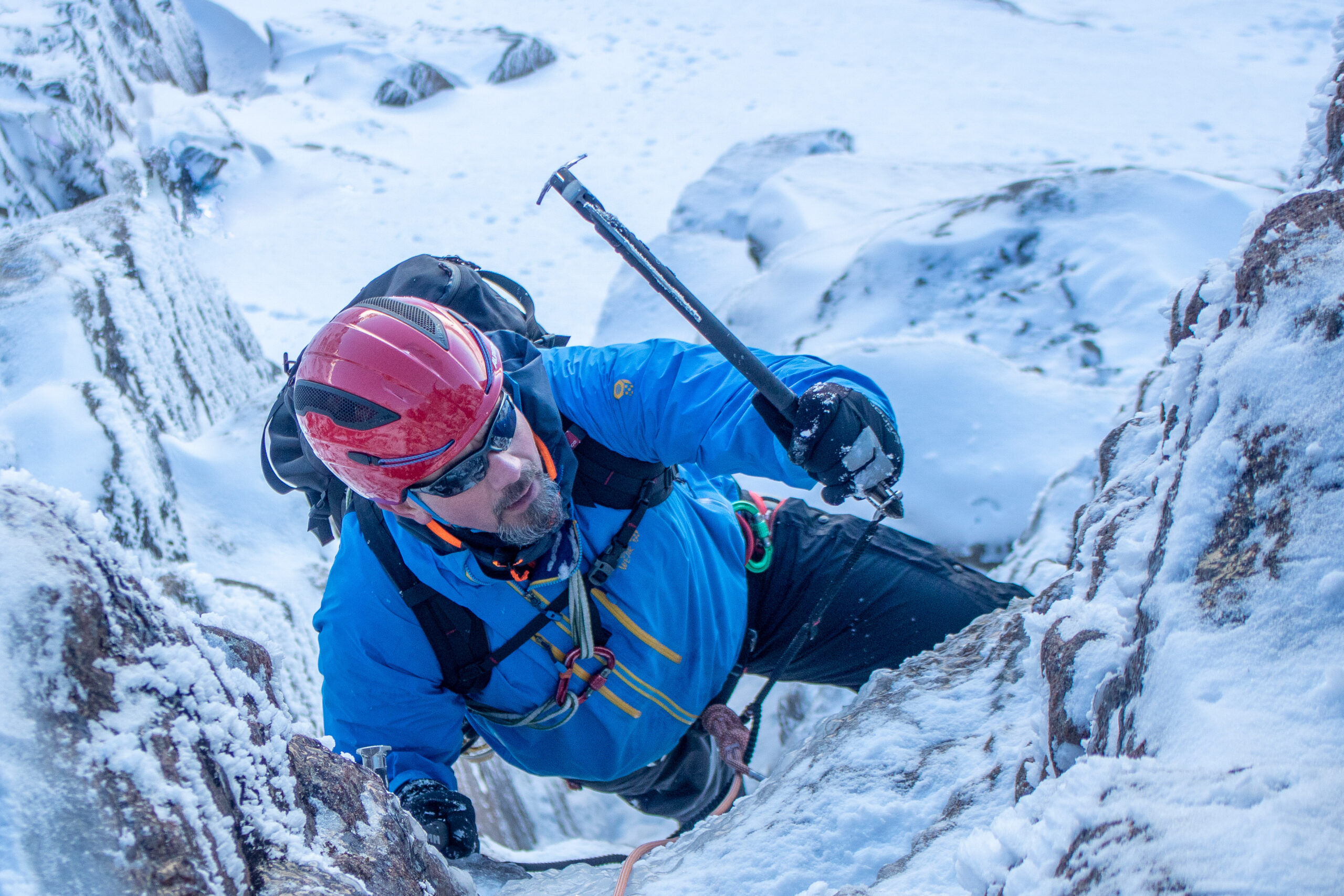 introduction to winter climbing cairngorms