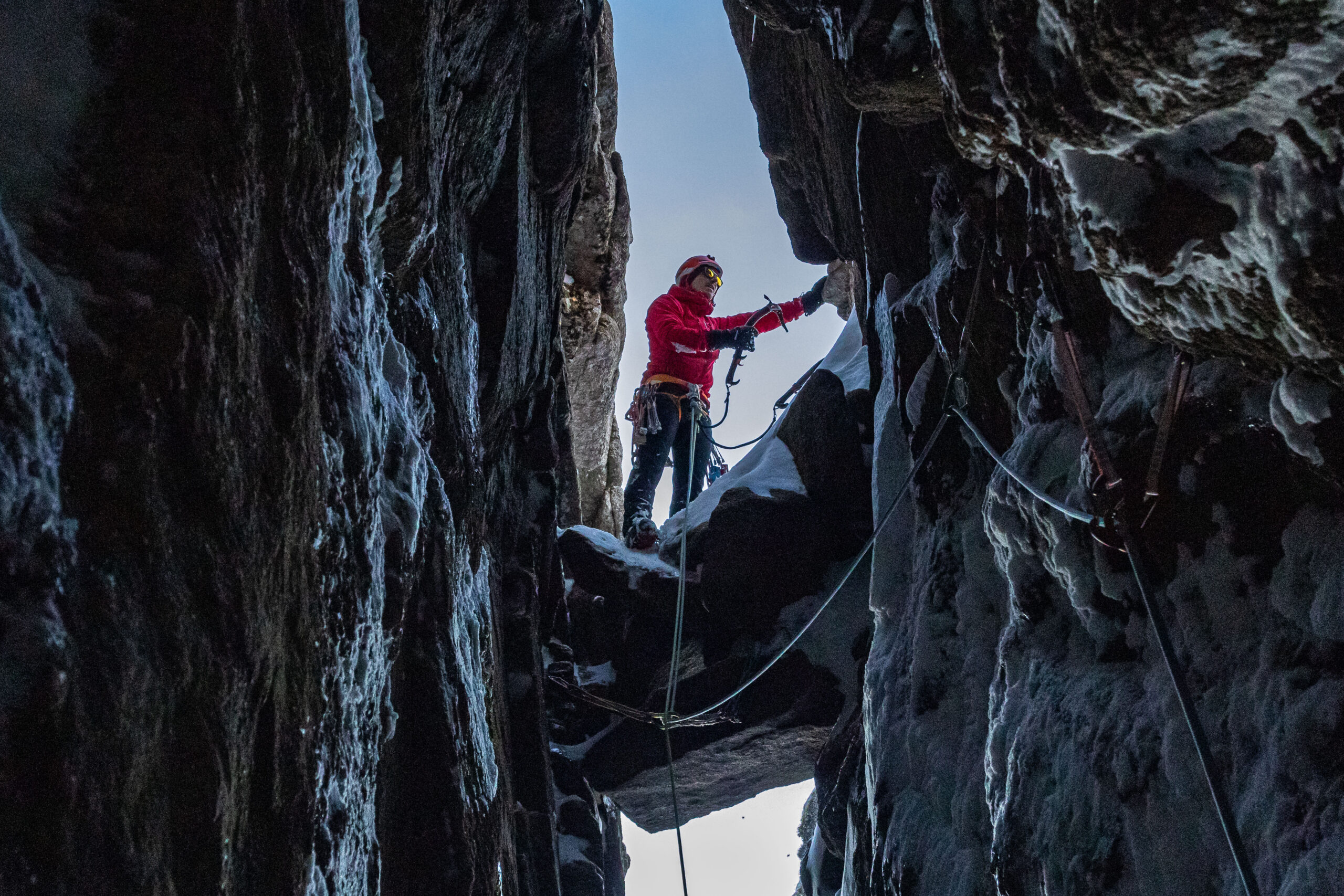 guided winter climbing hells Lum
