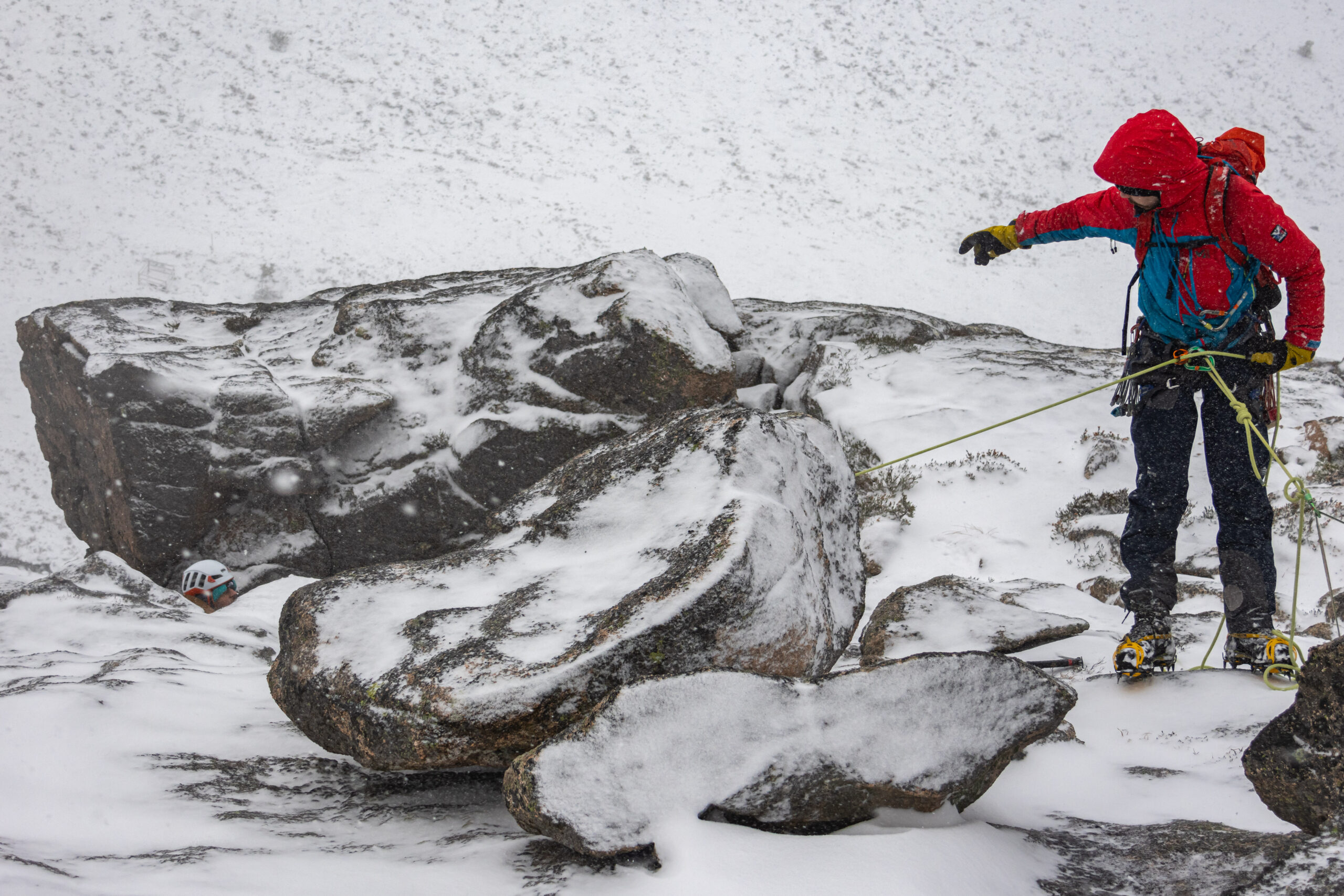 learn to lead climb winter topping out