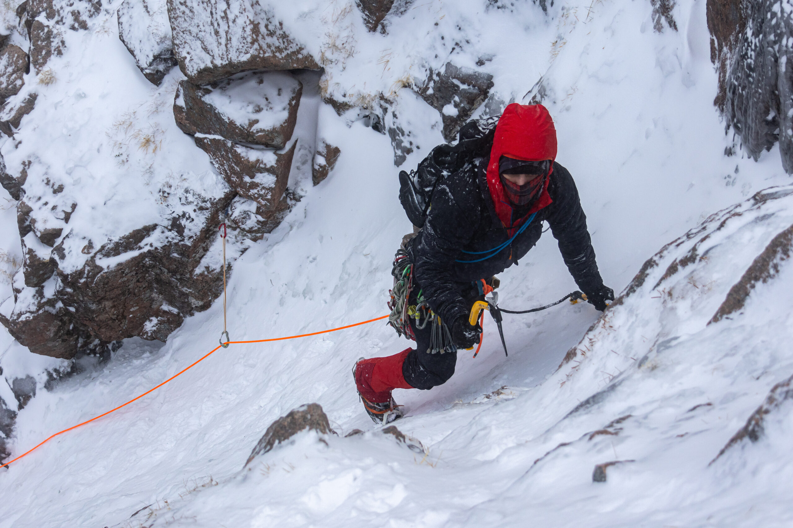 learn to lead winter climbing commit to the moves