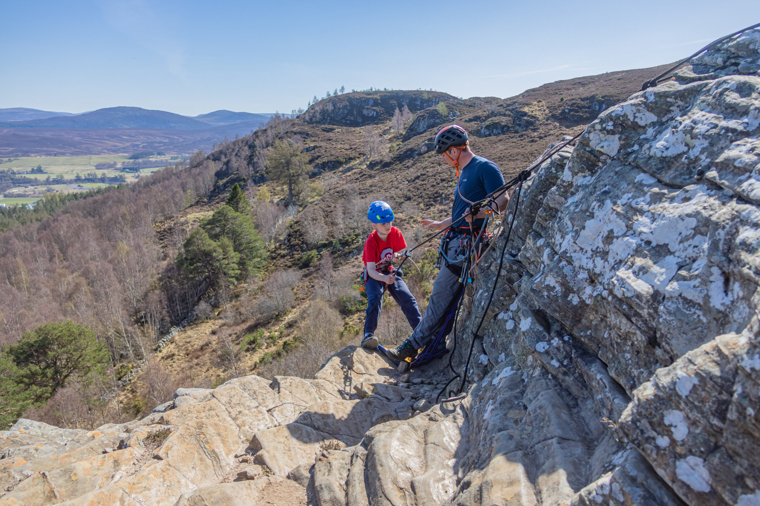 learning how to abseil highlands climbing